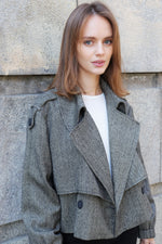 ЯКЕ ОТ РИБЕНА КОСТ