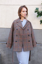 КАРИРАНО ПАЛТО ОТ СУРОВА ВЪЛНА