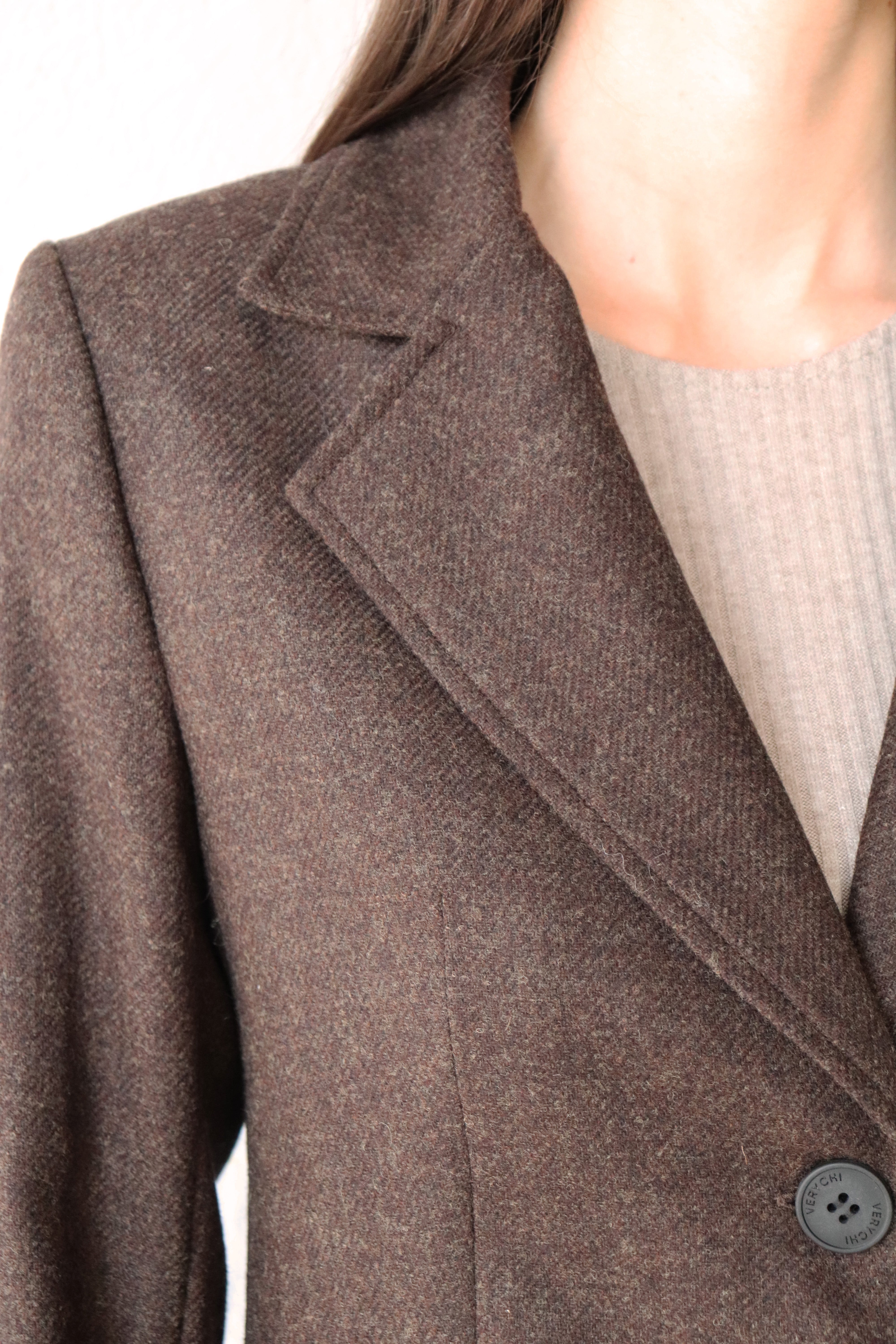 ЕДНОРЕДЕН БЛЕЙЗЪР ОТ КОСТЮМ