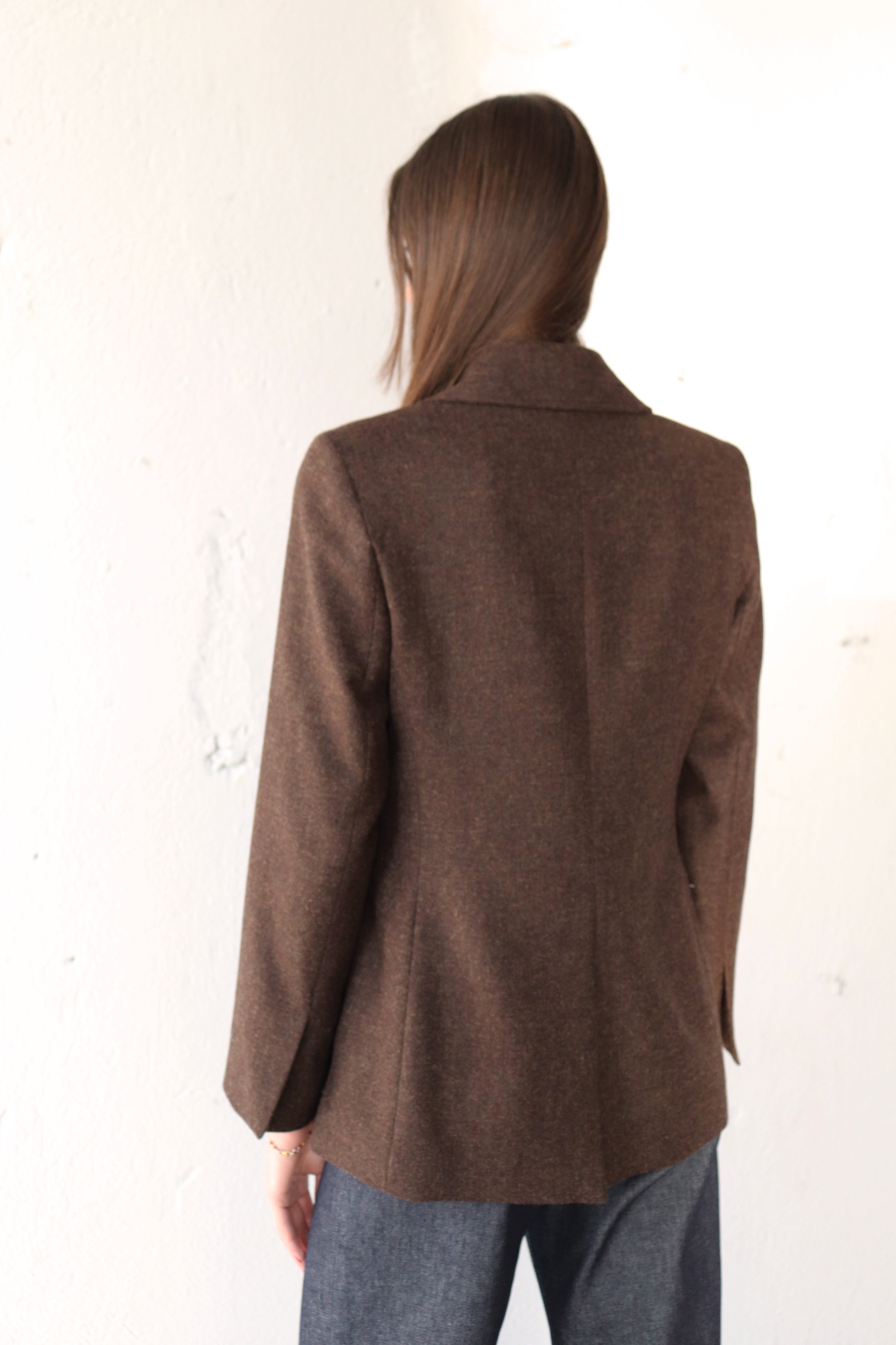 ЕДНОРЕДЕН БЛЕЙЗЪР ОТ КОСТЮМ