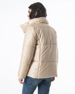 КАПИТОНИРАНО БЕЖОВО ЯКЕ